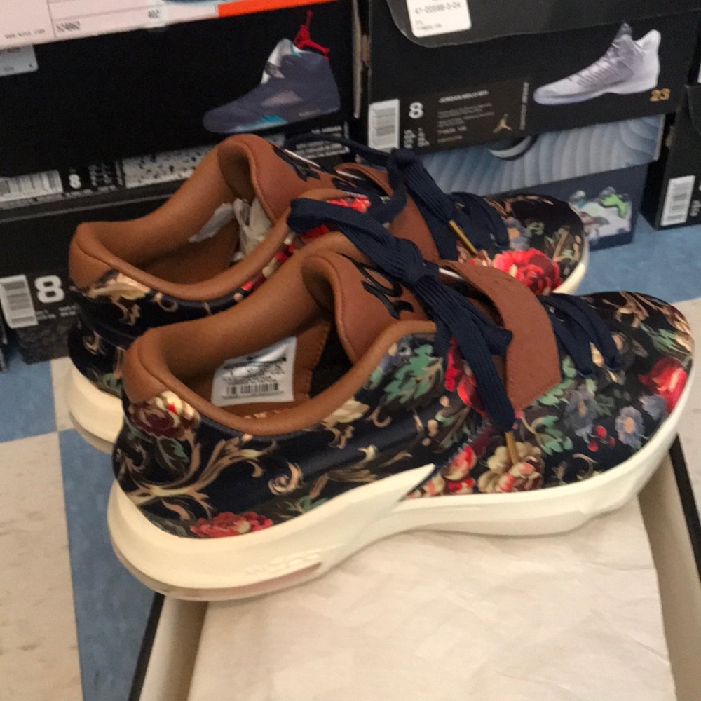 Nike kd floral